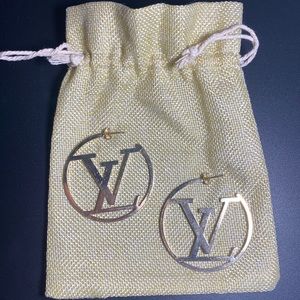 Cute LV earrings